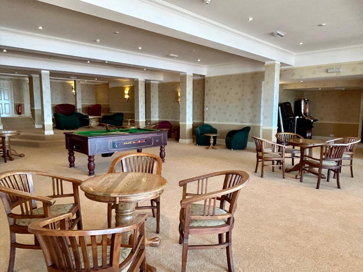 Regent Court - Seafront, Sandown - Free Car Ferry For Bookings Of 3 Or More Nights, Subject To Availability Zewnętrze zdjęcie