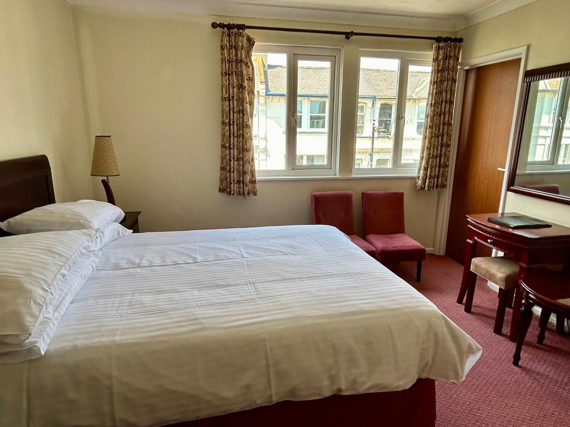 Regent Court - Seafront, Sandown - Free Car Ferry For Bookings Of 3 Or More Nights, Subject To Availability Pokój zdjęcie